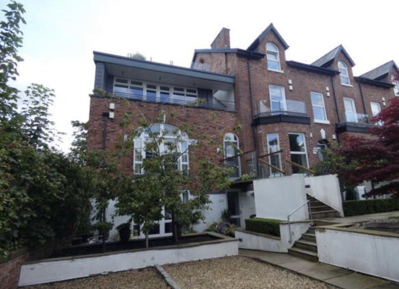 Room St Clements Road in Manchester
