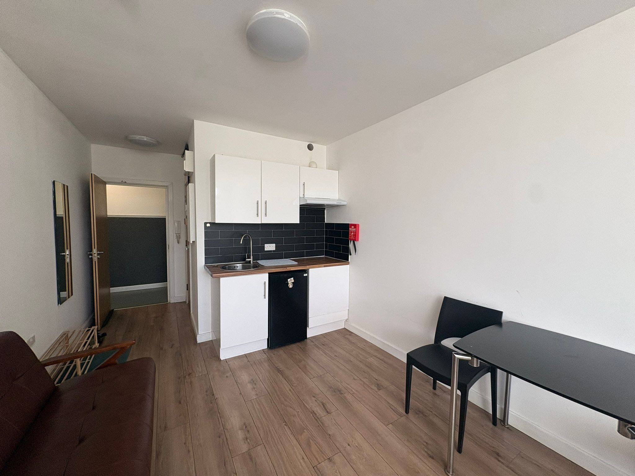 Room Station Road in Greater London
