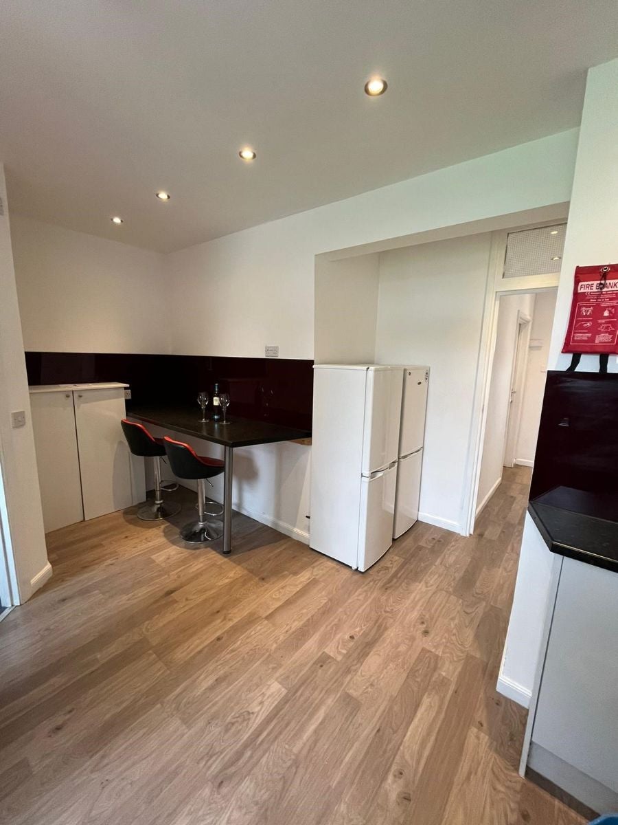 Room Charter Avenue in Coventry