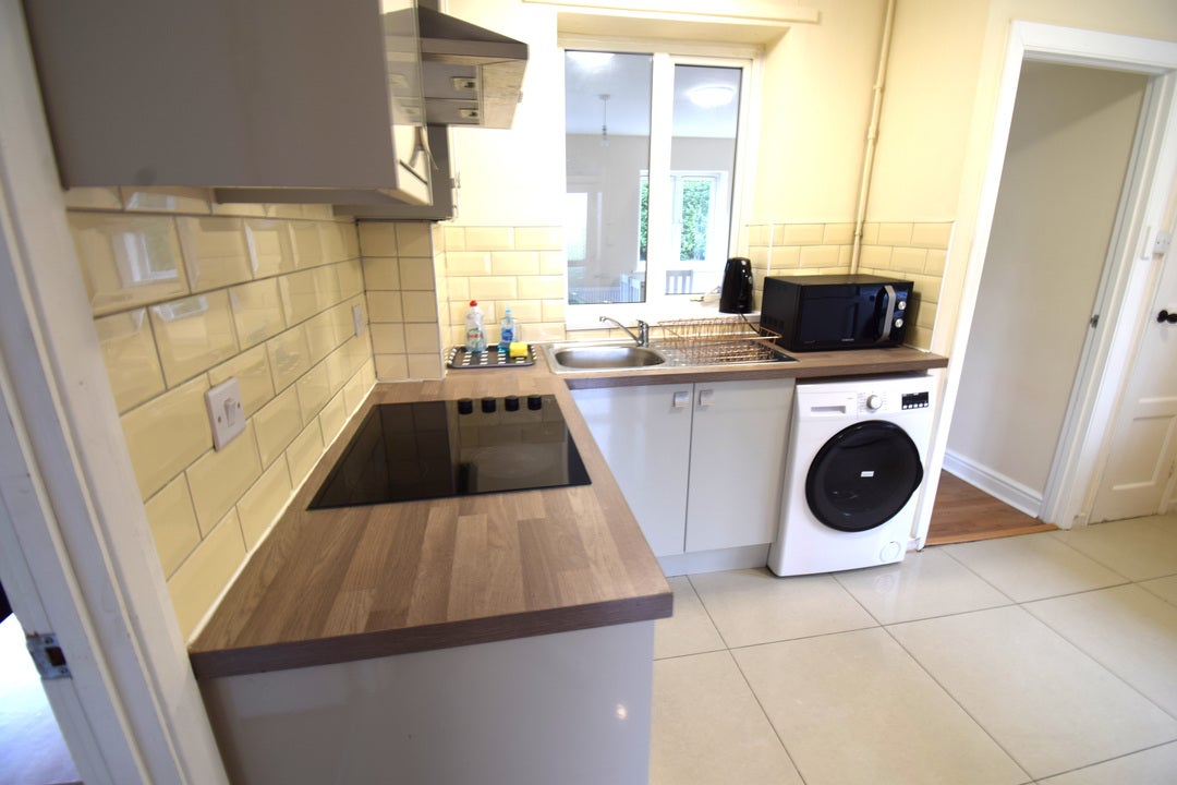 Room Brereton Close in Norwich
