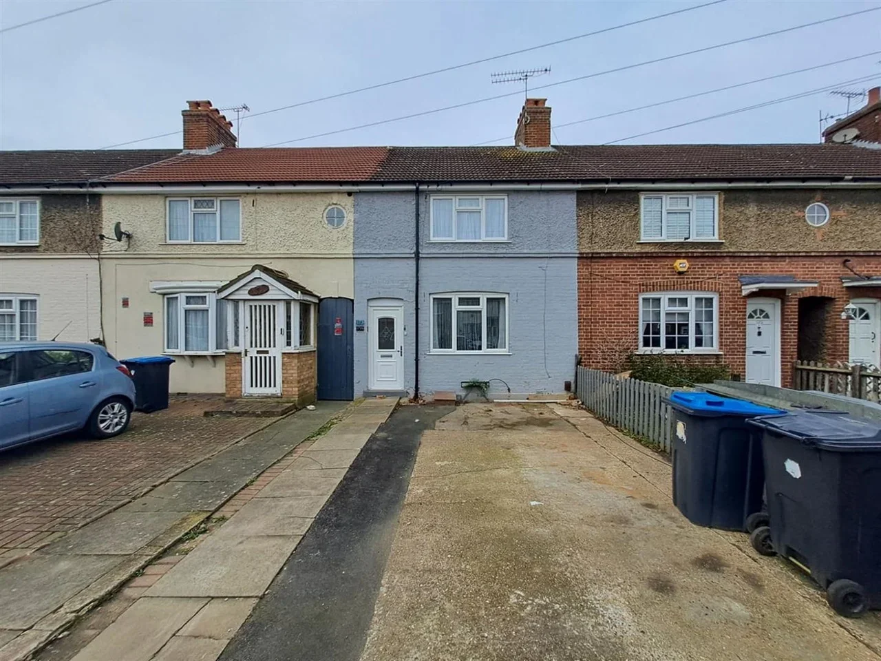 Flat Brimsdown Avenue in Greater London