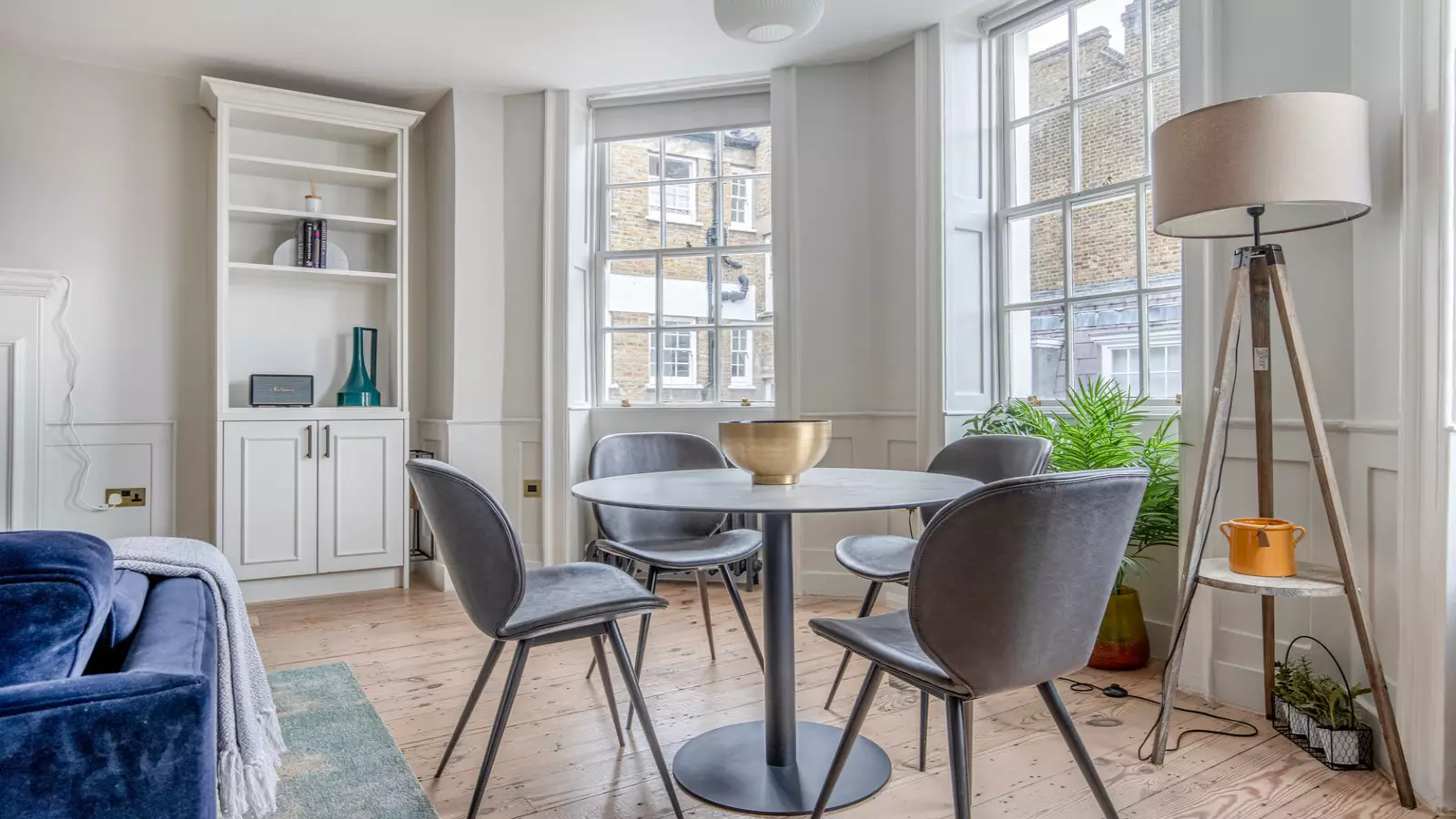Flat Theobalds Road in Greater London