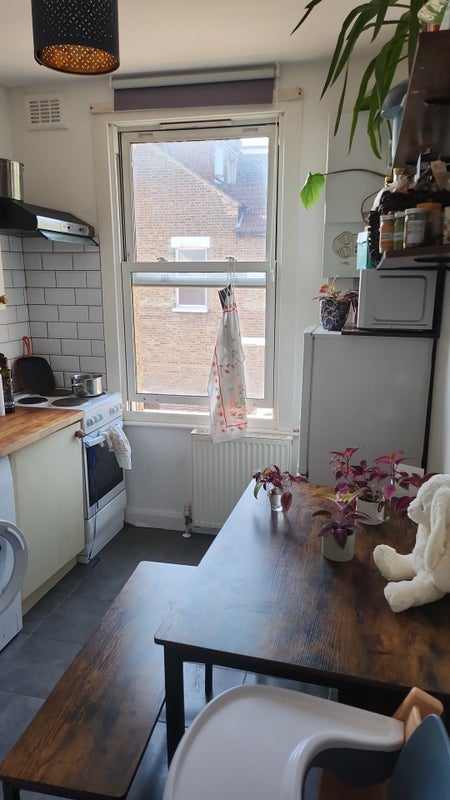 Room Baronet Road in Greater London