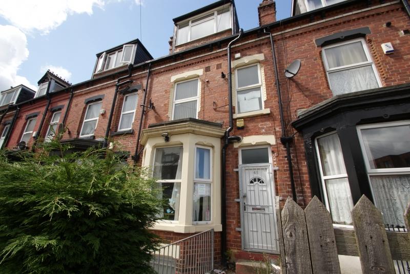 Flat Delph Mount in Leeds