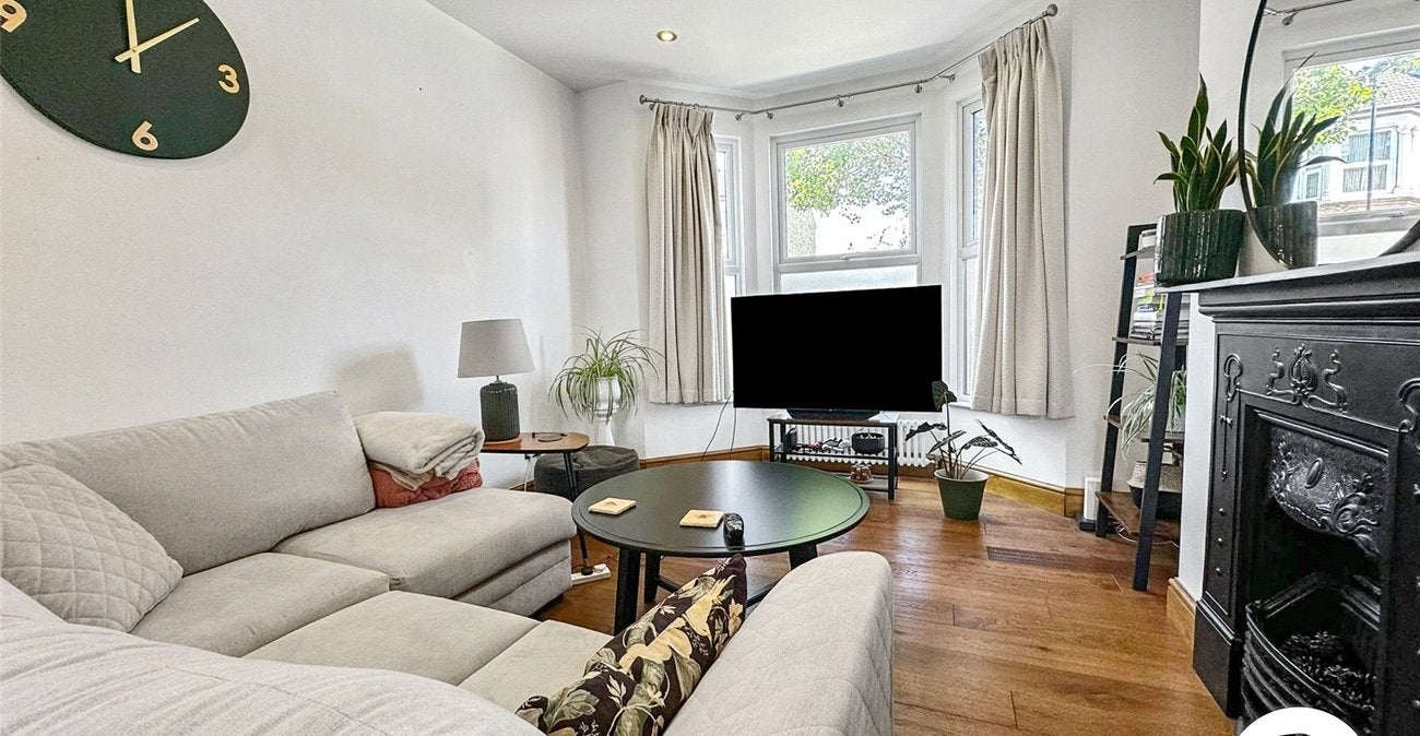 House Chancelot Road in Greater London