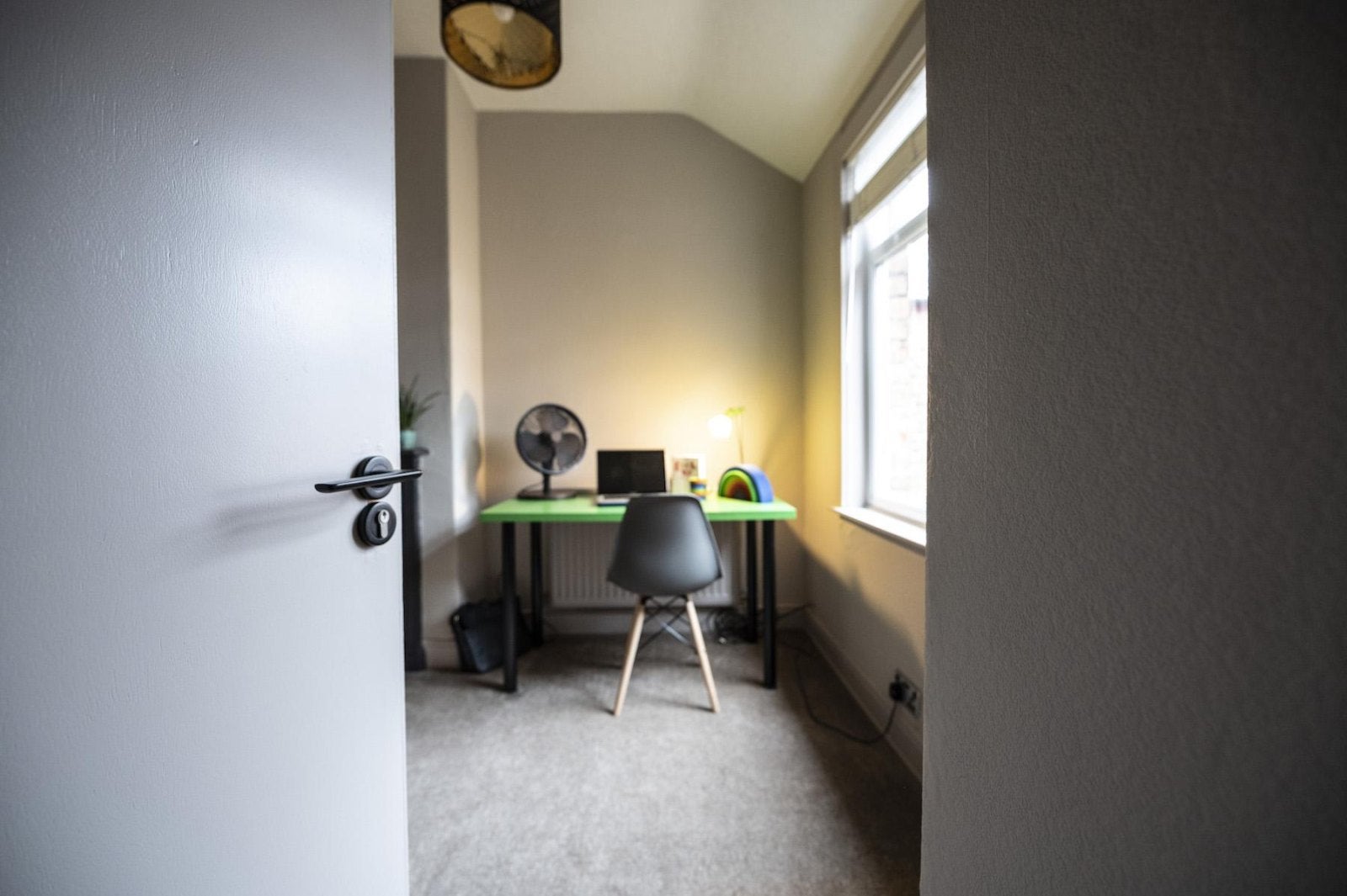 Room Ermine Road in Chester