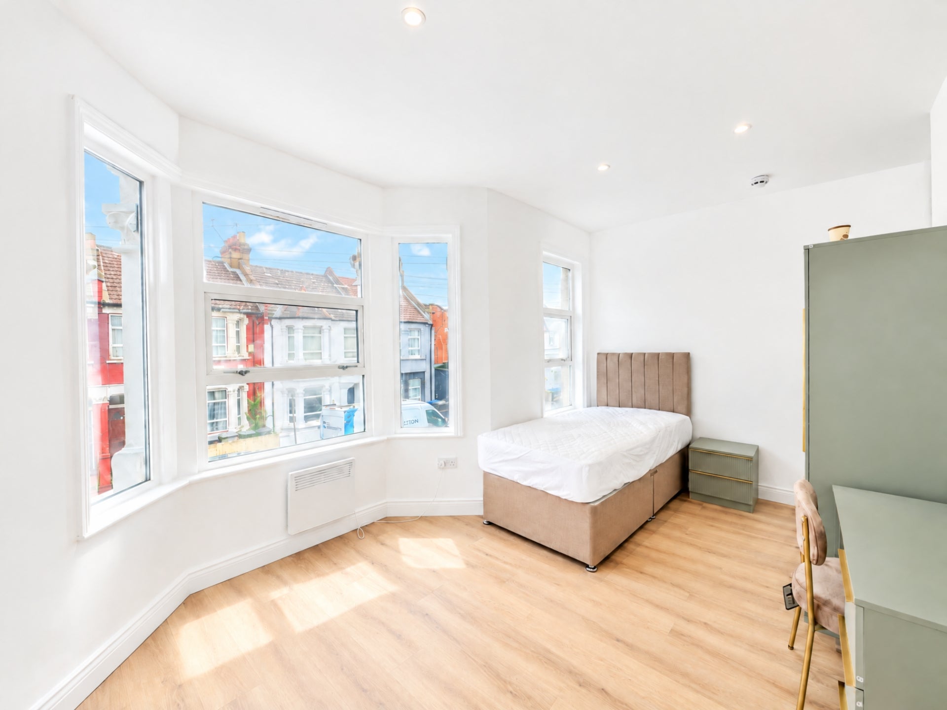 House Cobbold Road in Greater London