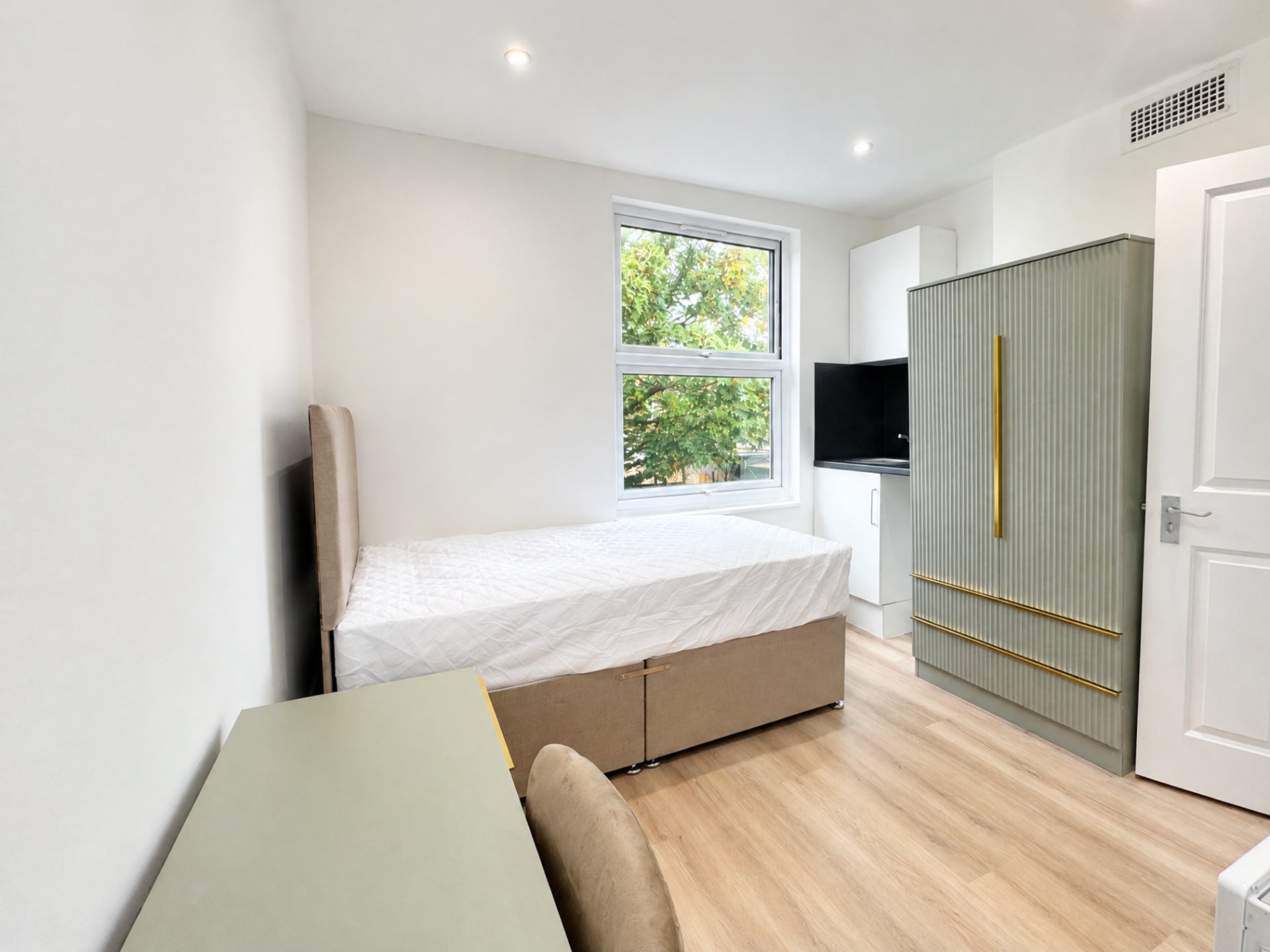 House Cobbold Road in Greater London