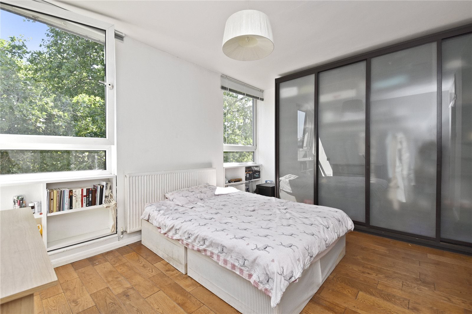 Flat Waterloo Road in Greater London