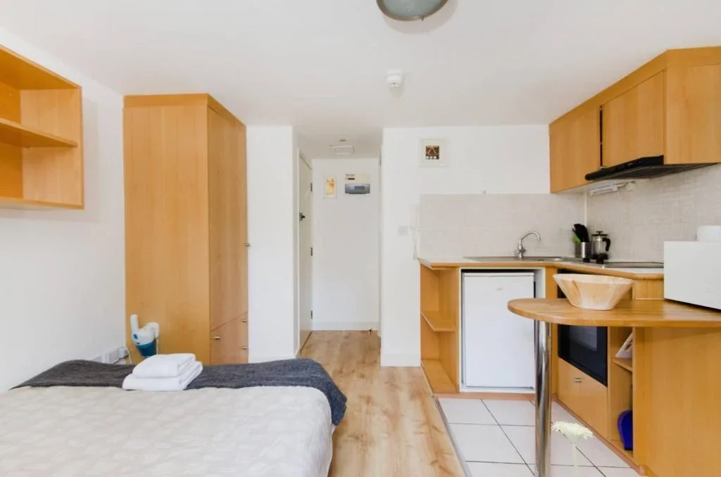 Flat West Cromwell Road in Greater London