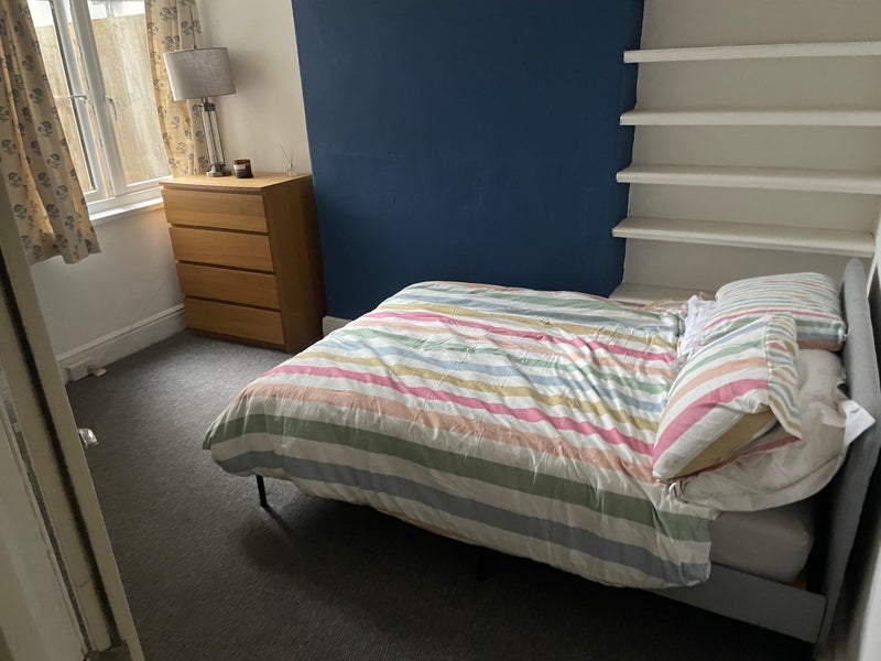 Room Heathfield Place in Cardiff