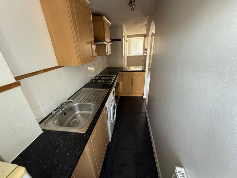 Flat Oaktree Crescent in Bristol