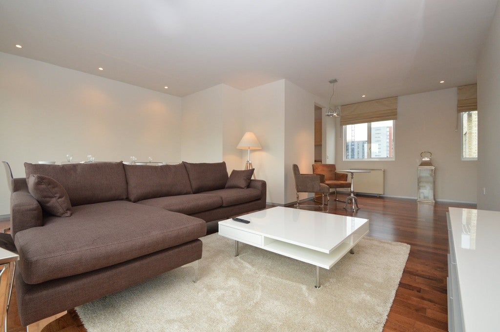 Flat Dingley Road in Greater London