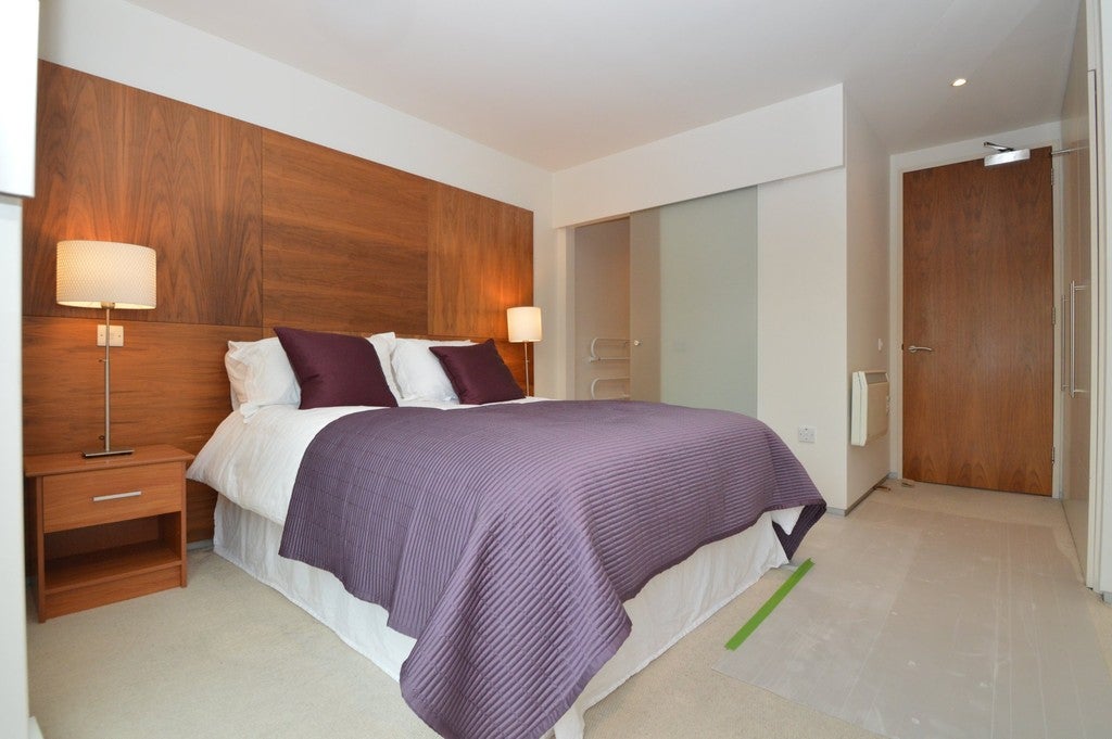 Flat Dingley Road in Greater London