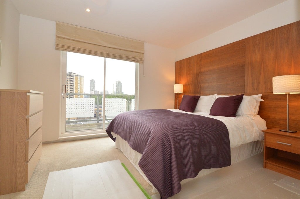 Flat Dingley Road in Greater London