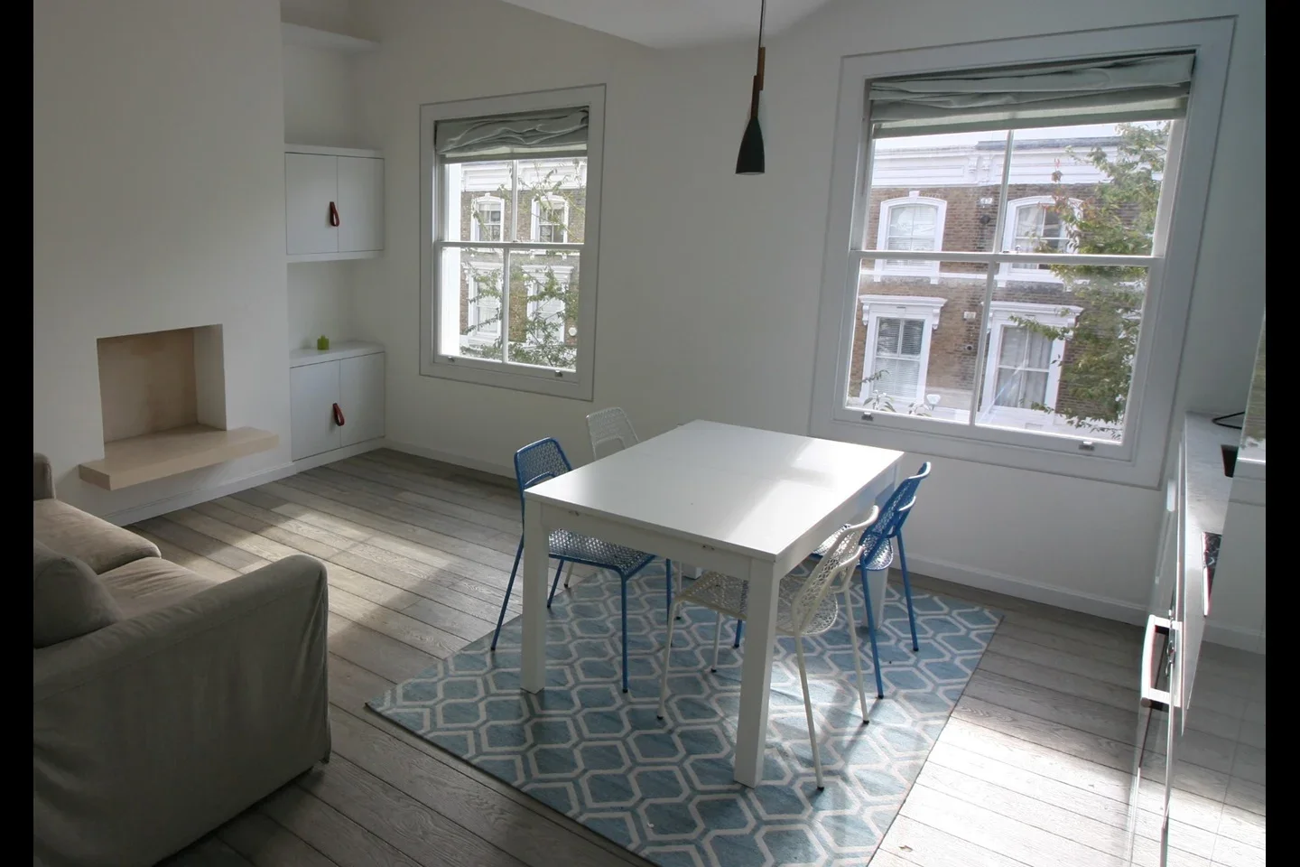 Flat Chesterton Road in Greater London