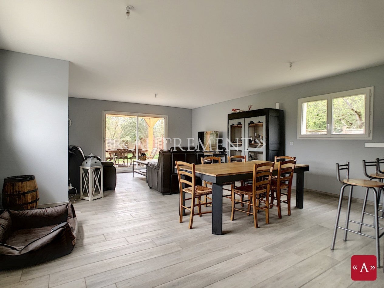 House Route de Garrigues in Saint-Sulpice-la-Pointe