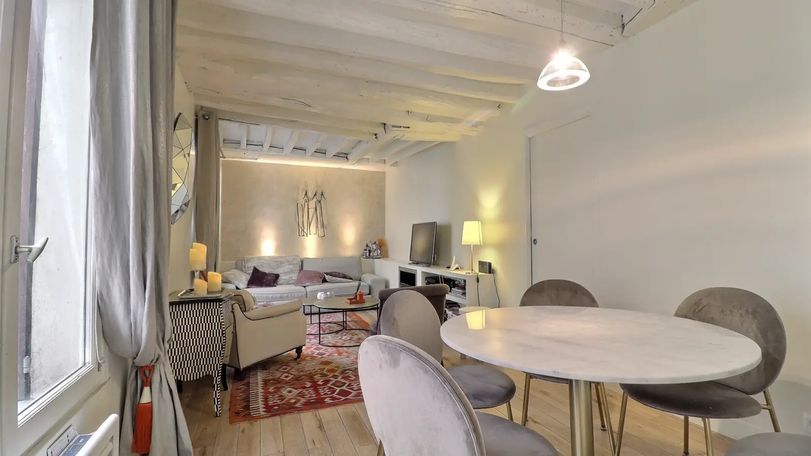 Appartement Rue de Nesle à Paris