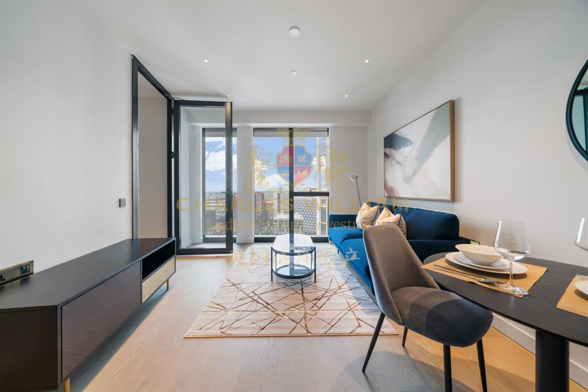 Flat Carnation Way in Greater London