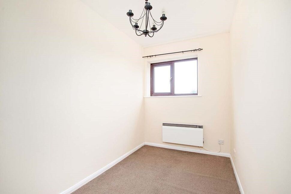 Flat Buckland Road in Maidstone