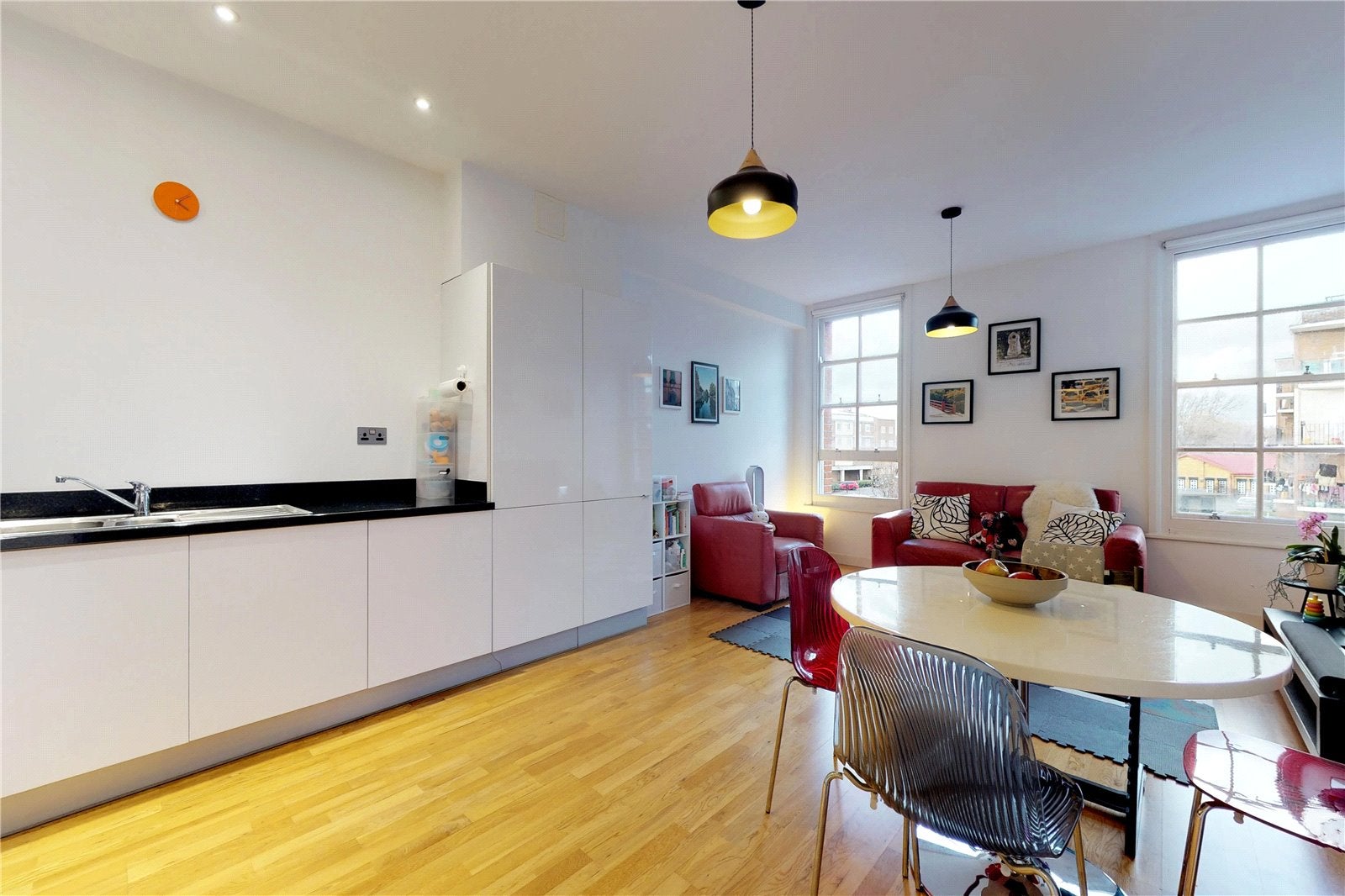 Flat Aylward Street in Greater London