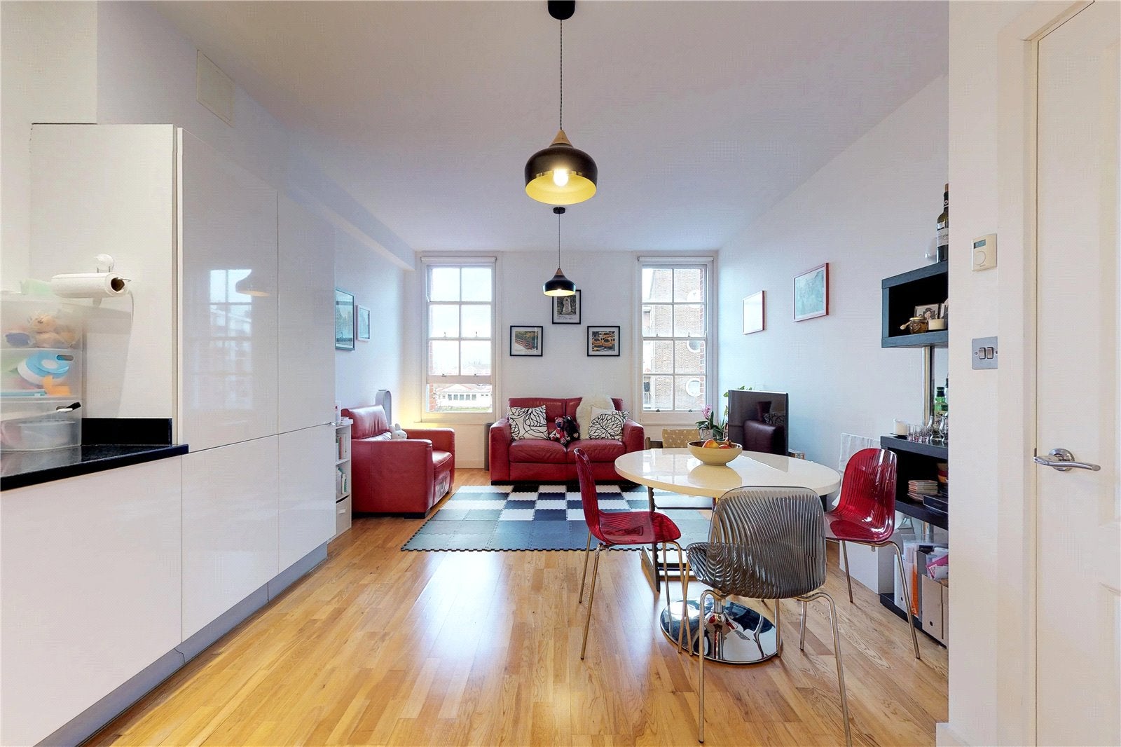 Flat Aylward Street in Greater London