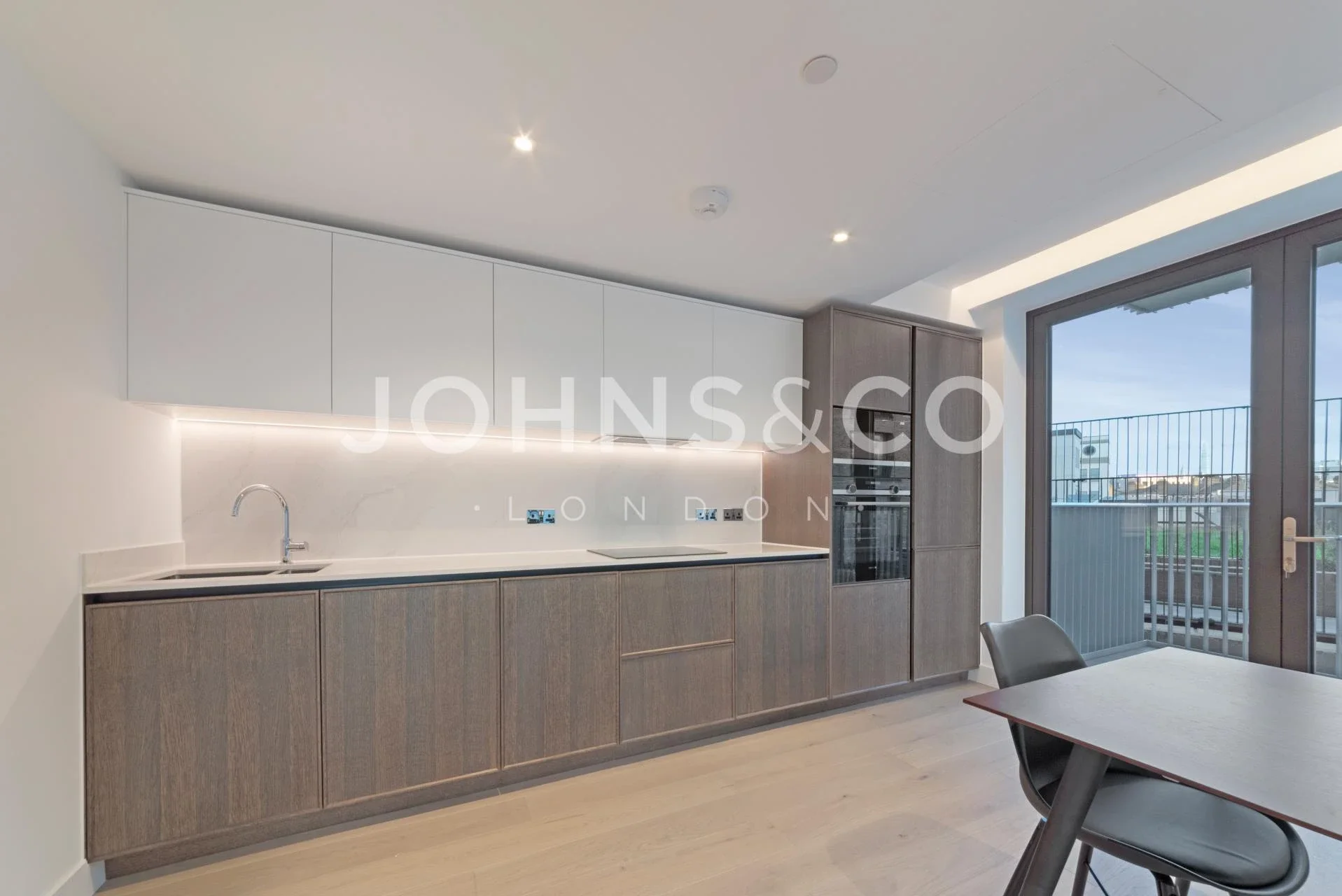 Flat Paragon Place in London