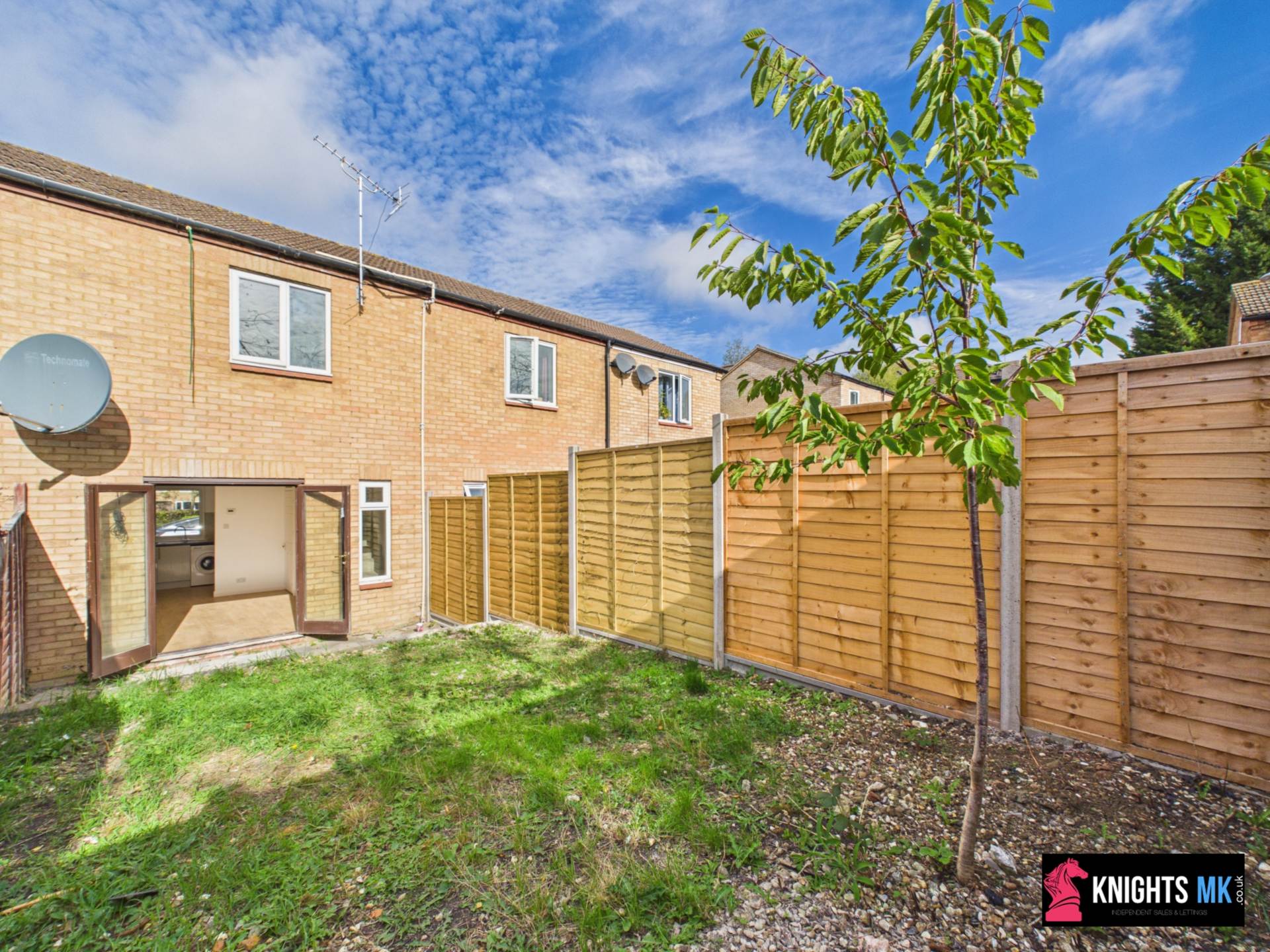 Flat Fishermead Boulevard in Milton Keynes