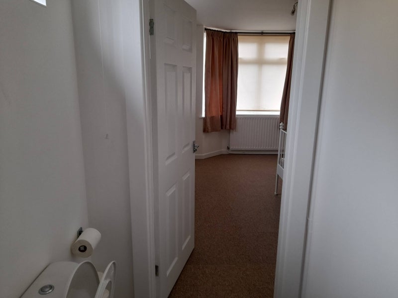 Room Charles Road in Bristol