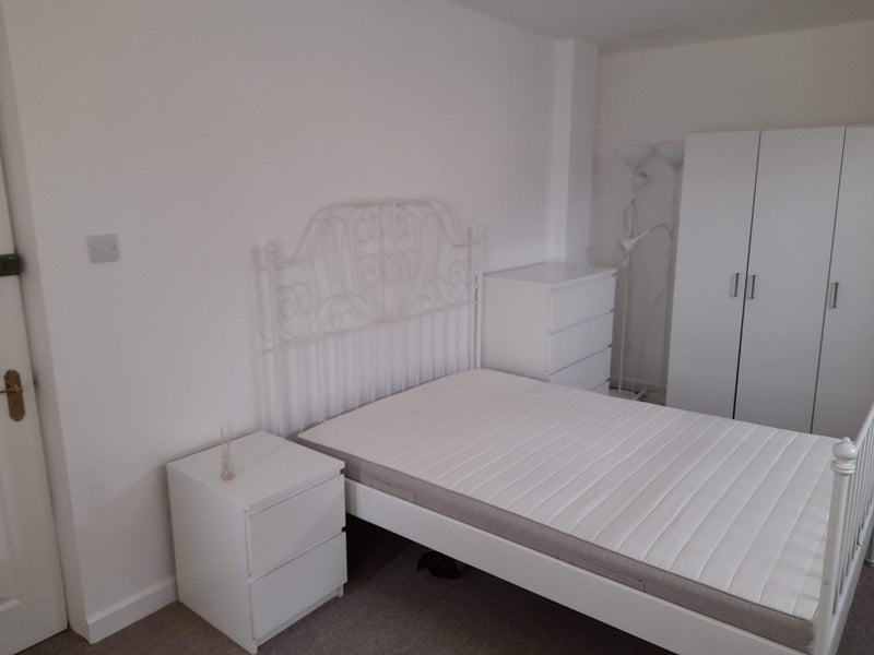 Room Charles Road in Bristol