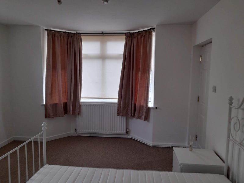 Room Charles Road in Bristol