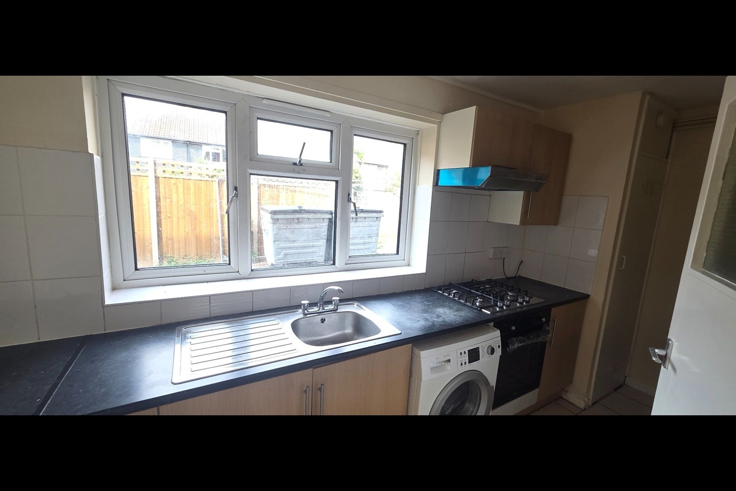 Flat Fern Grove in Greater London