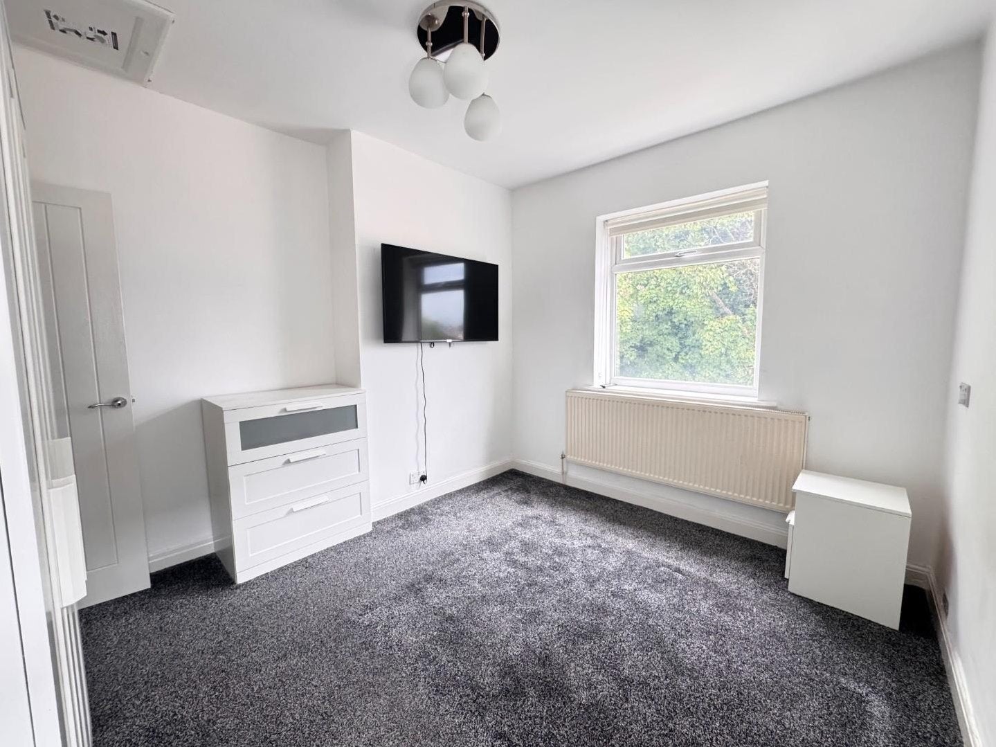 Flat The Crescent in Trafford