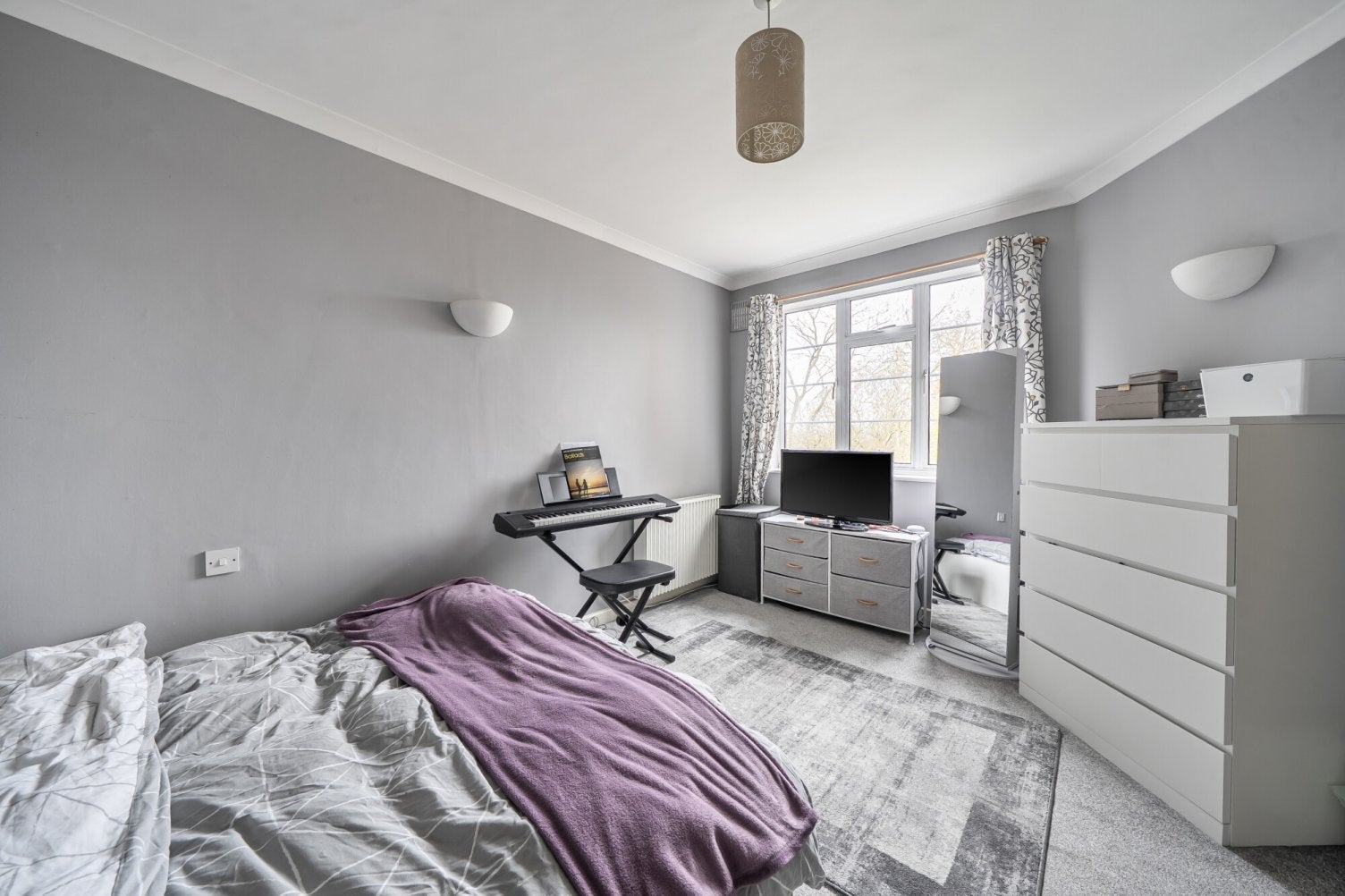 Flat Wat Tyler Road in Greater London