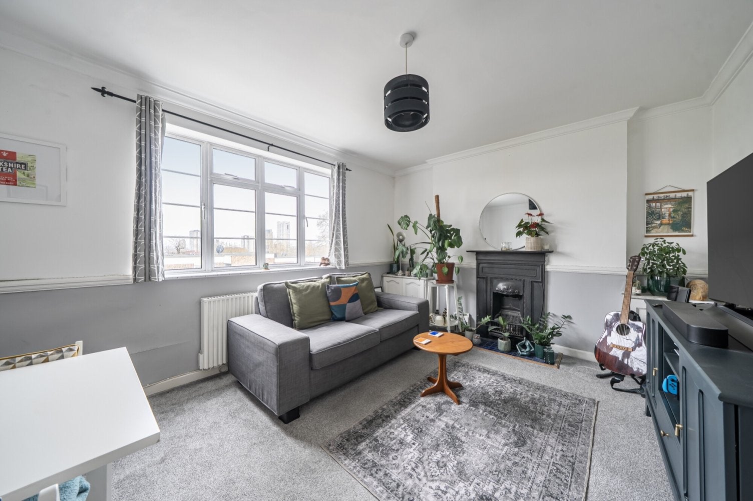 Flat Wat Tyler Road in Greater London