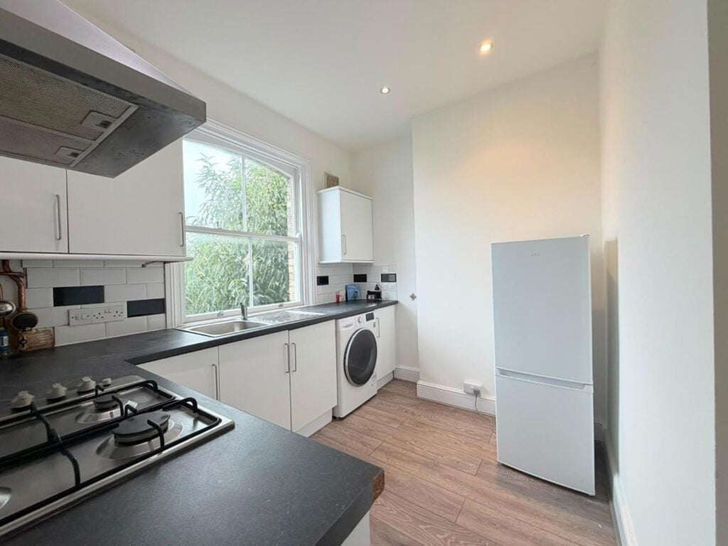 Flat Selborne Place in Hove