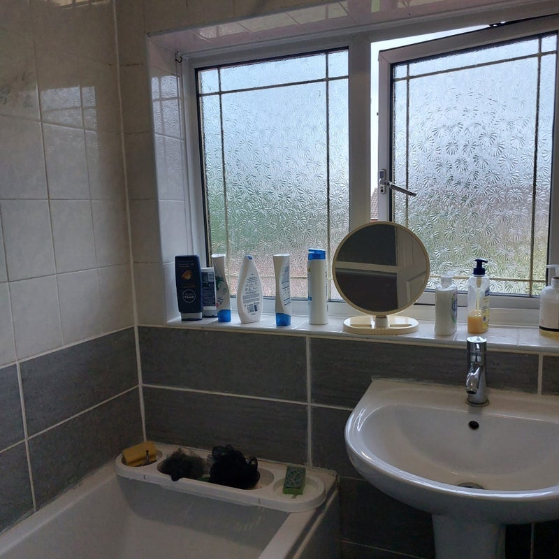 Room Crayle Street in Slough