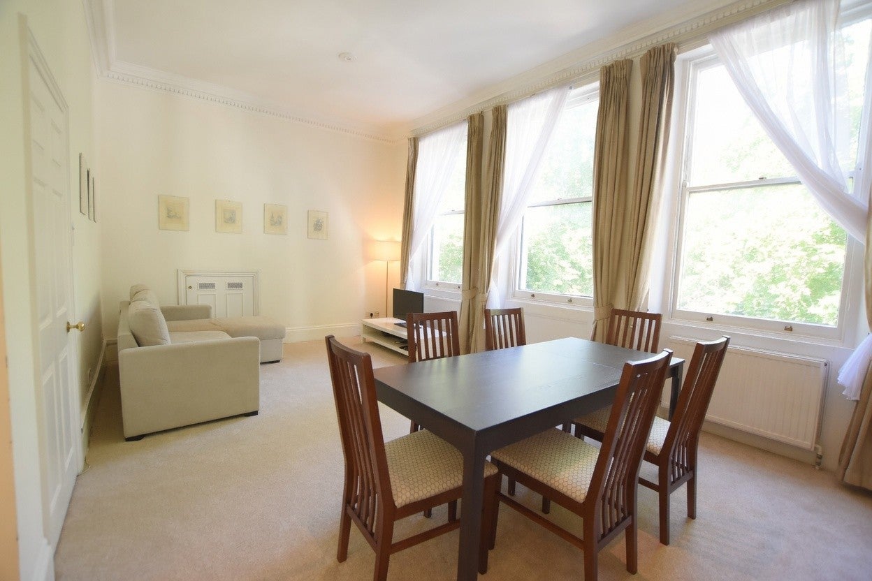 Flat Collingham Gardens in Greater London