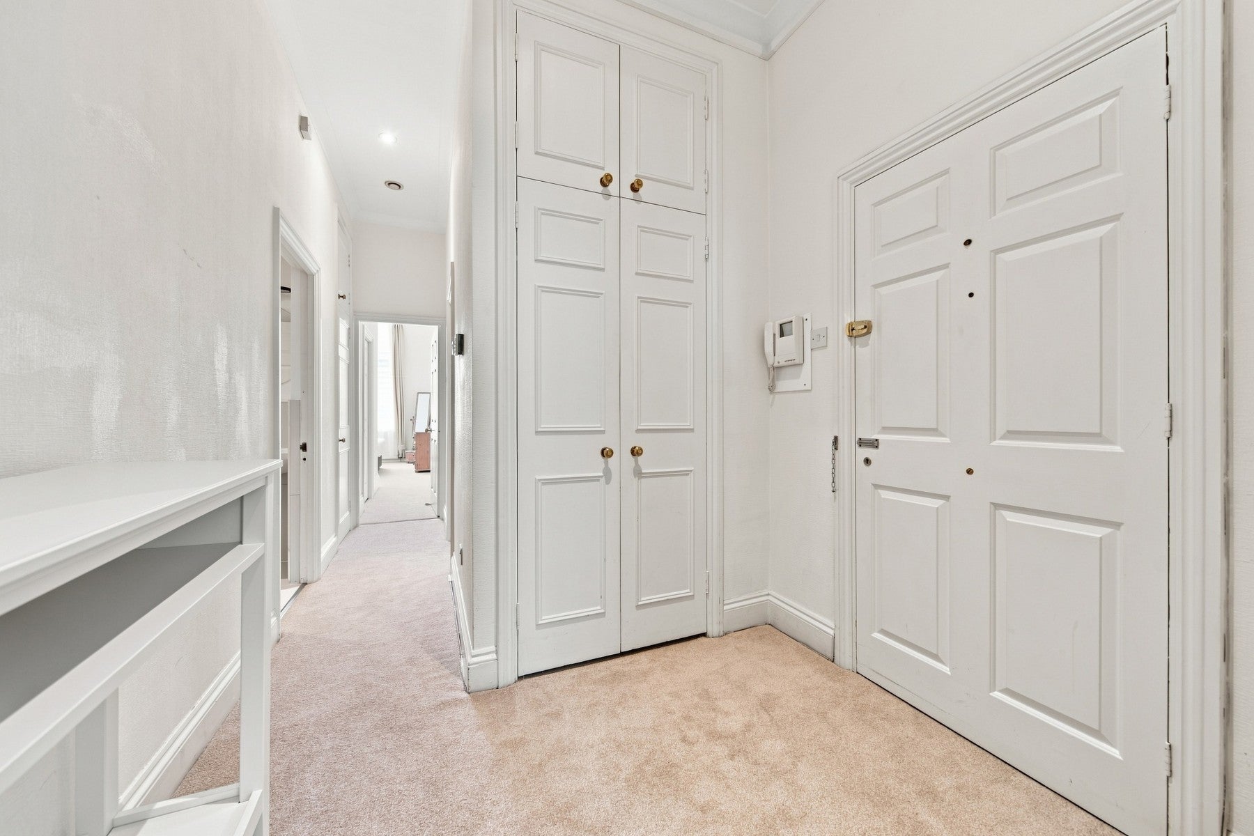 Flat Collingham Gardens in Greater London