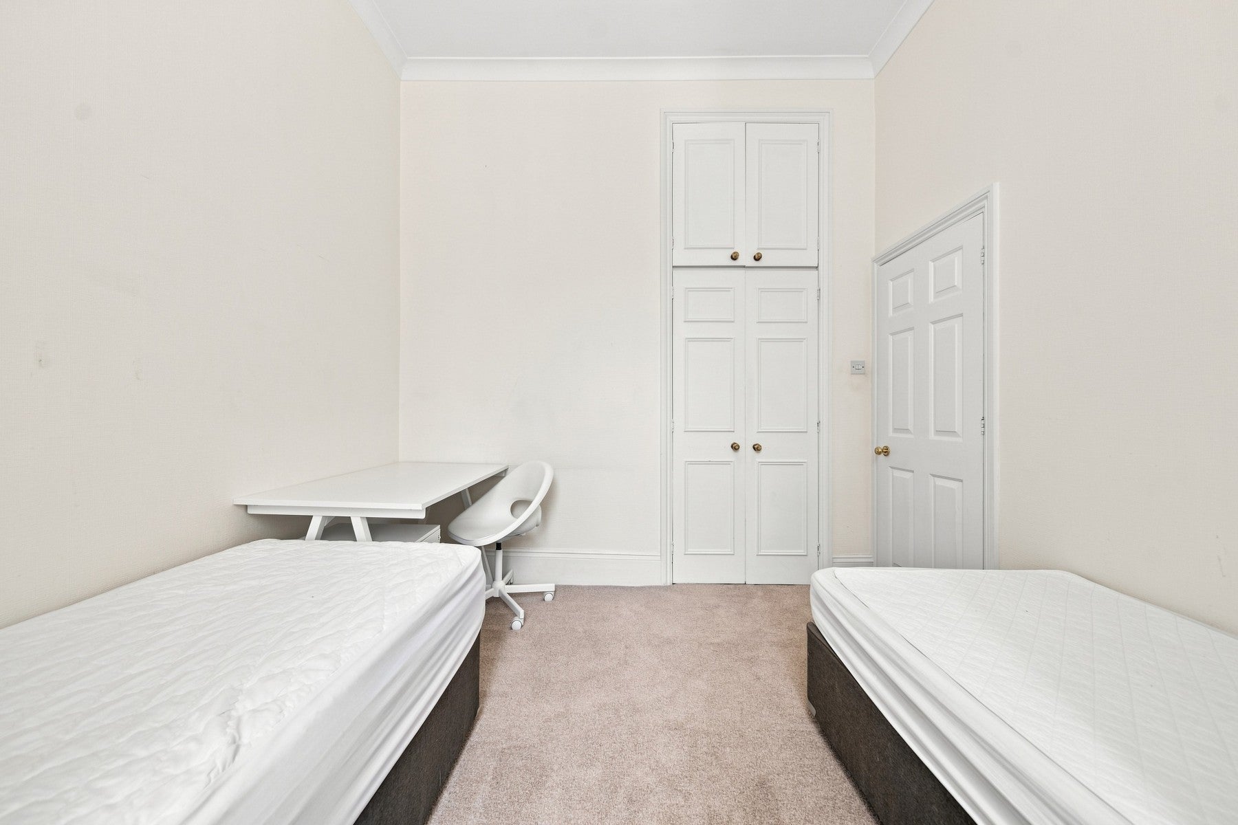 Flat Collingham Gardens in Greater London