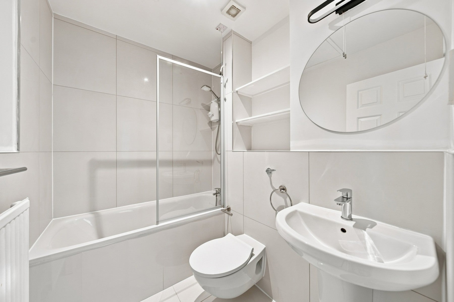 Flat Collingham Gardens in Greater London