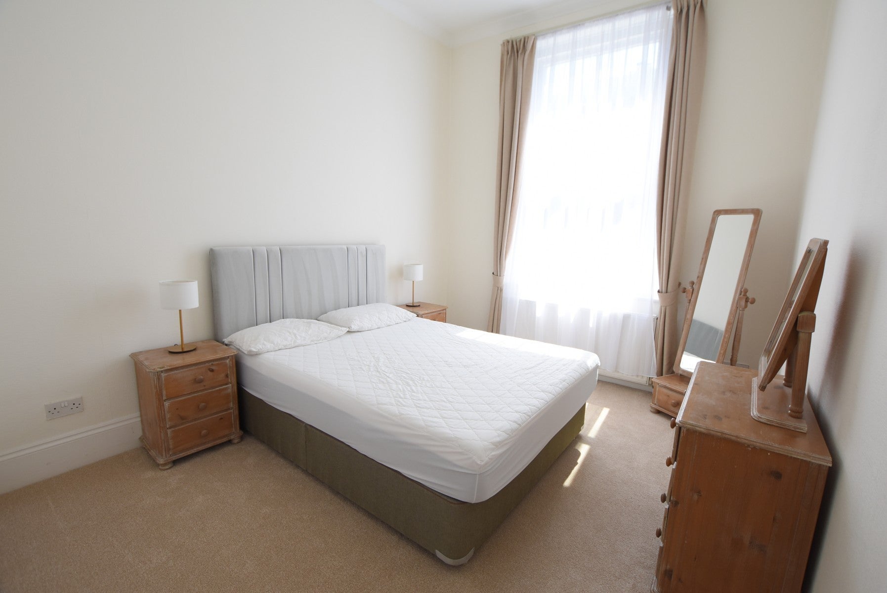 Flat Collingham Gardens in Greater London