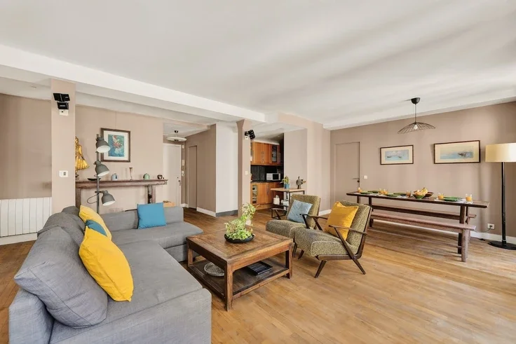 Flat Rue de Paradis in Paris