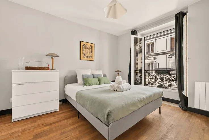 Flat Rue de Paradis in Paris