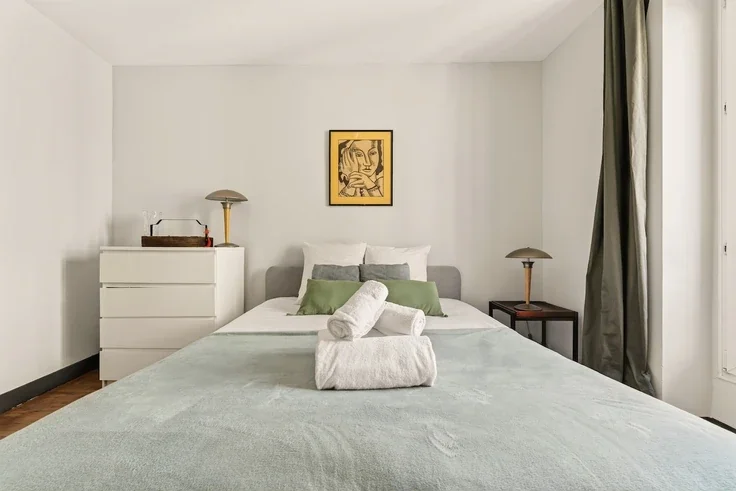 Flat Rue de Paradis in Paris
