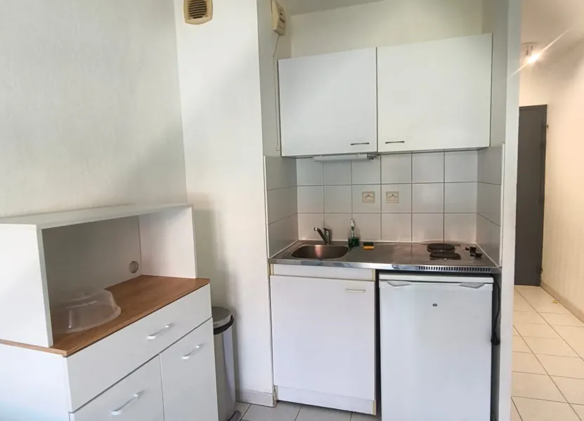 Room Rue du Lieutenant Jean-Baptiste Meschi in Marseille