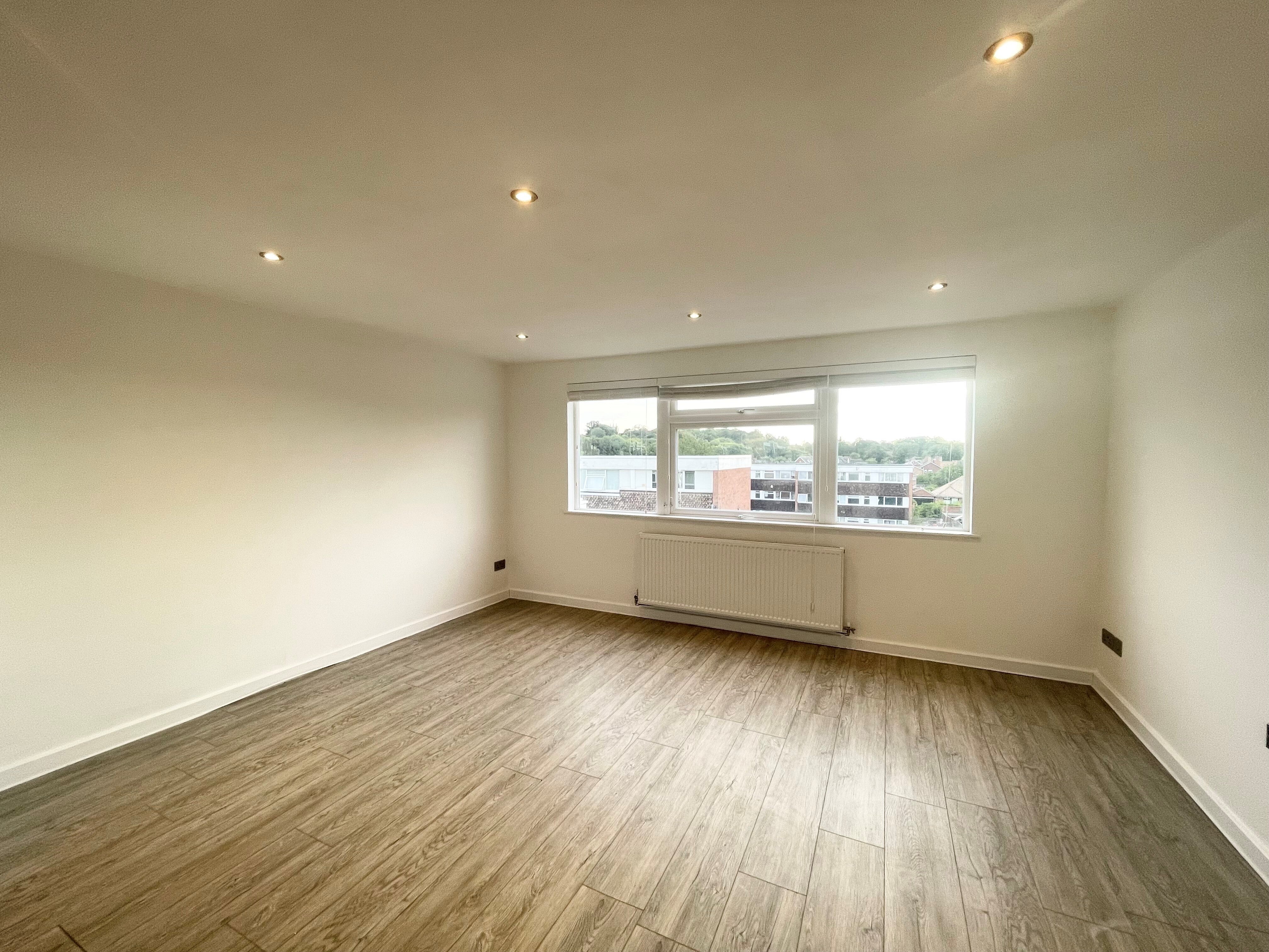 Flat Remburn Gardens in Warwick