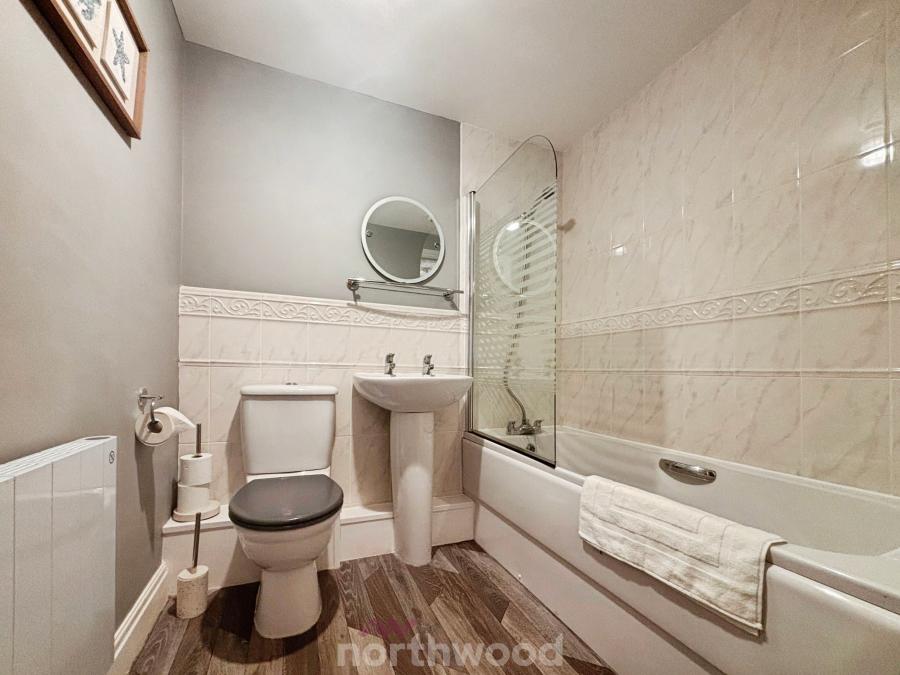 Flat Kentmere Drive in Doncaster