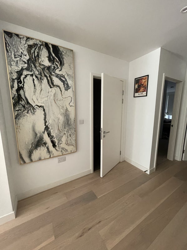Room Regalia Close in Greater London