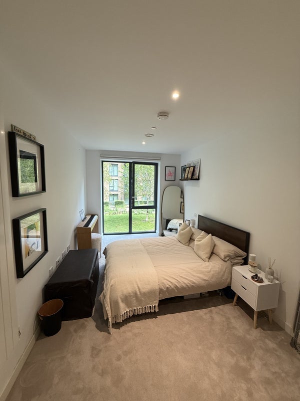 Room Regalia Close in Greater London